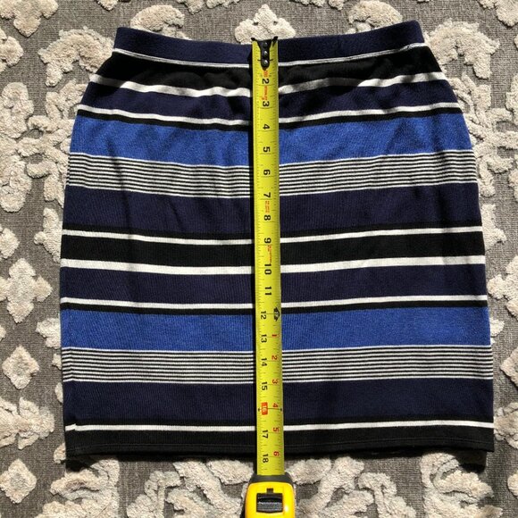 Max Studio, Striped, fitted, stretchy, mini skirt, Size XS, Black, White, Blue - Picture 6 of 6